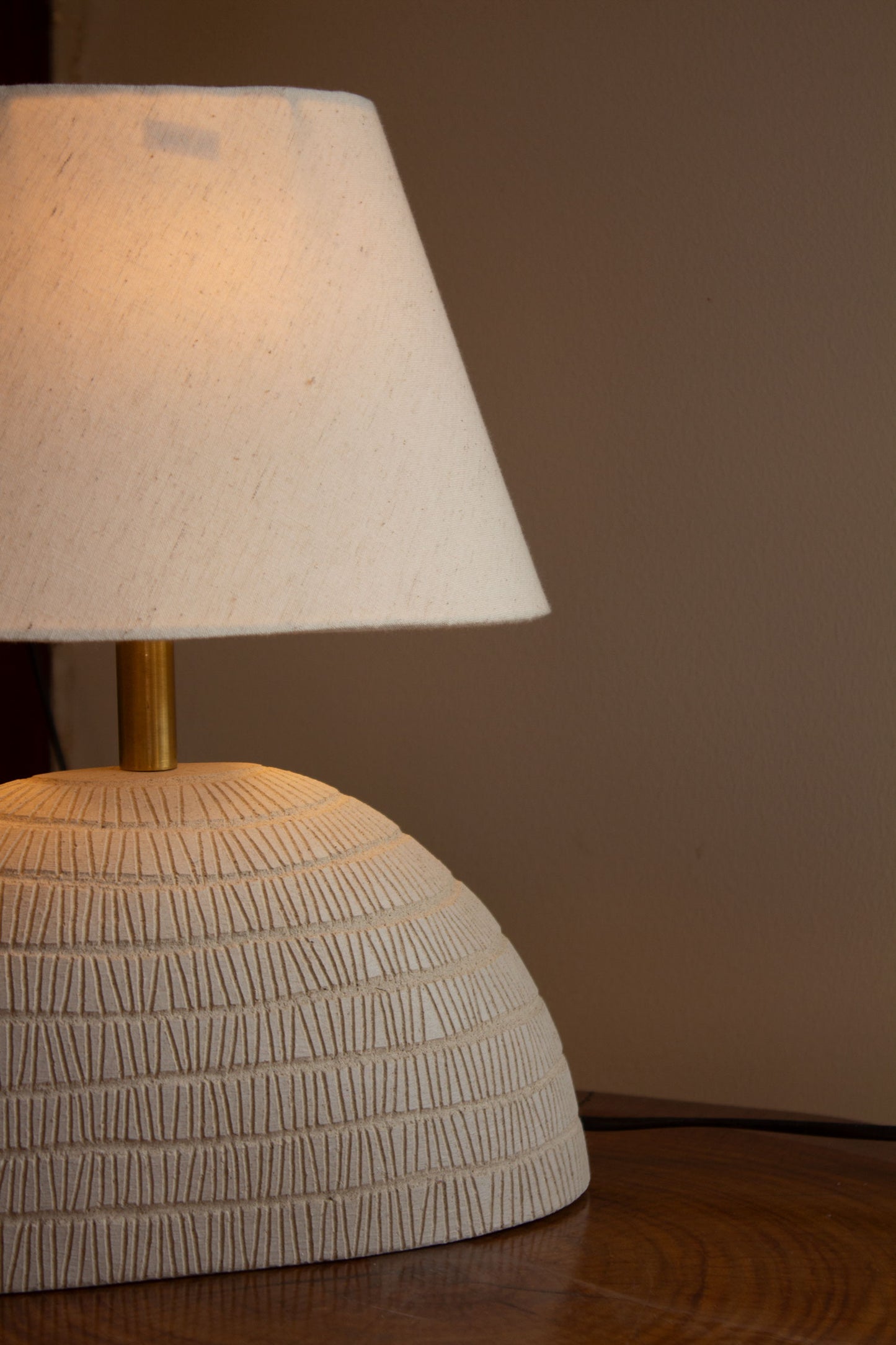 Fawn Half Moon Lamp